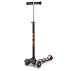 Maxi Micro DELUXE LED Scooter: Black
