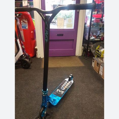 SnS Custom scooter Blunt Crisp  £240.00
