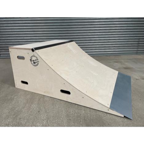 FEARLESS RAMPS 2FT QUATER PIPE - PLEASE CONTACT US TO PURCHASE  £249.00
