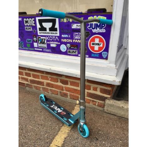 SNS CUSTOM - Kaiza Teal Titanium Custom Scooter  £450.00