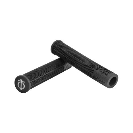 Oath Bermuda Grips Black  £12.99