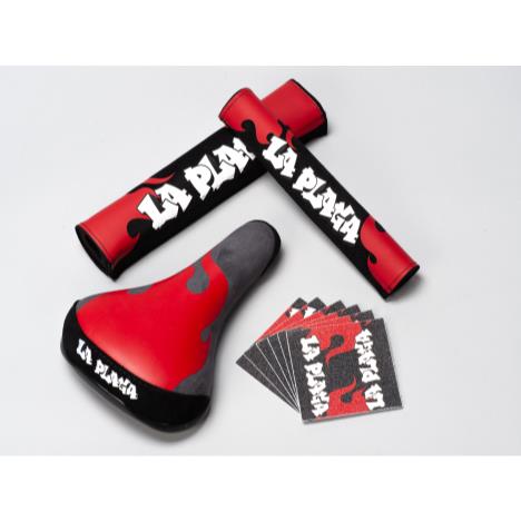 La plaga Accessories Pack - Red  £75.00